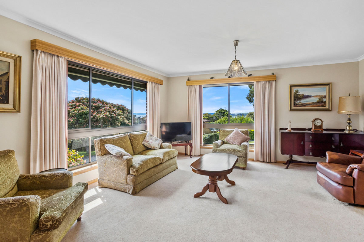 12 Amberley Court, Blackmans Bay, TAS, 7052 - Image 2