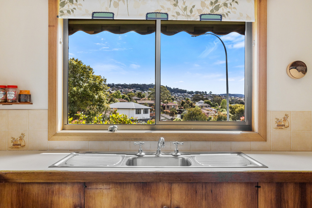 12 Amberley Court, Blackmans Bay, TAS, 7052 - Image 9