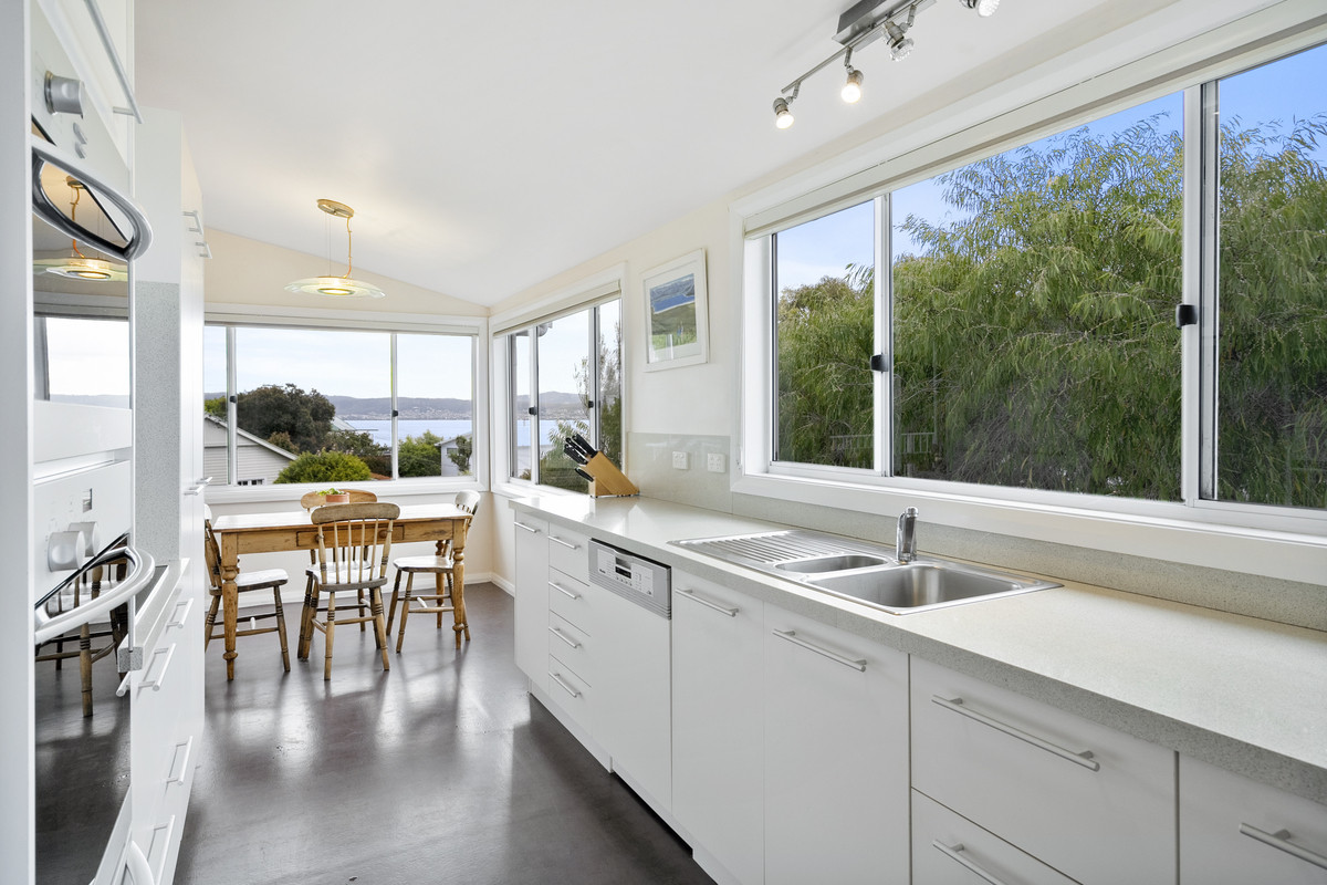794 Sandy Bay Road, Sandy Bay, TAS, 7005 - Image 13