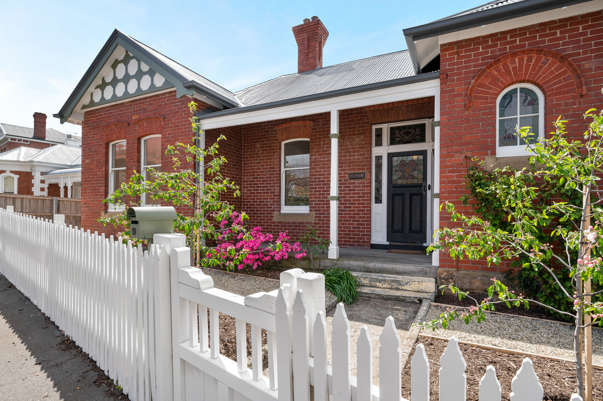 19 Cromwell Street, Battery Point, TAS, 7004 - Image 1