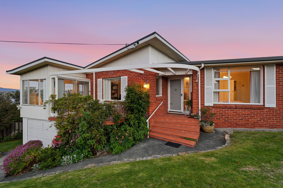 2 Sonning Crescent, Sandy Bay, TAS, 7005 - Image 30