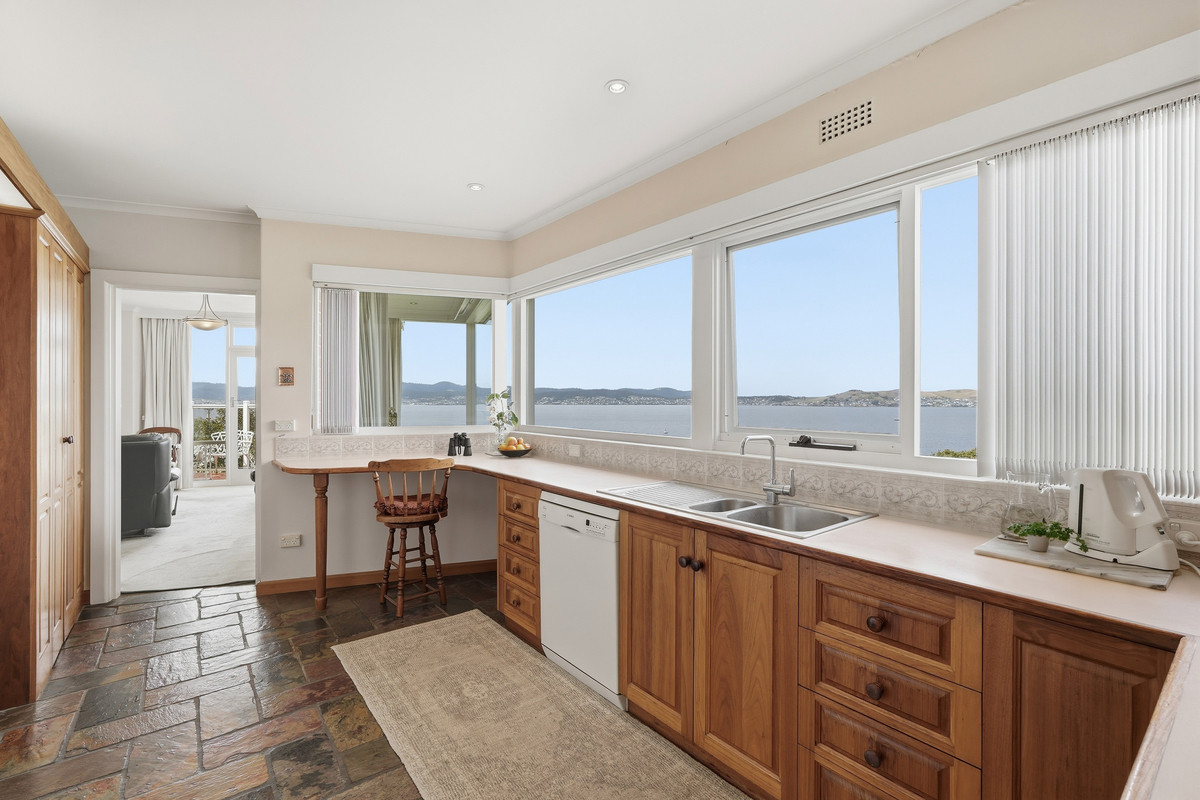 2 Sonning Crescent, Sandy Bay, TAS, 7005 - Image 4