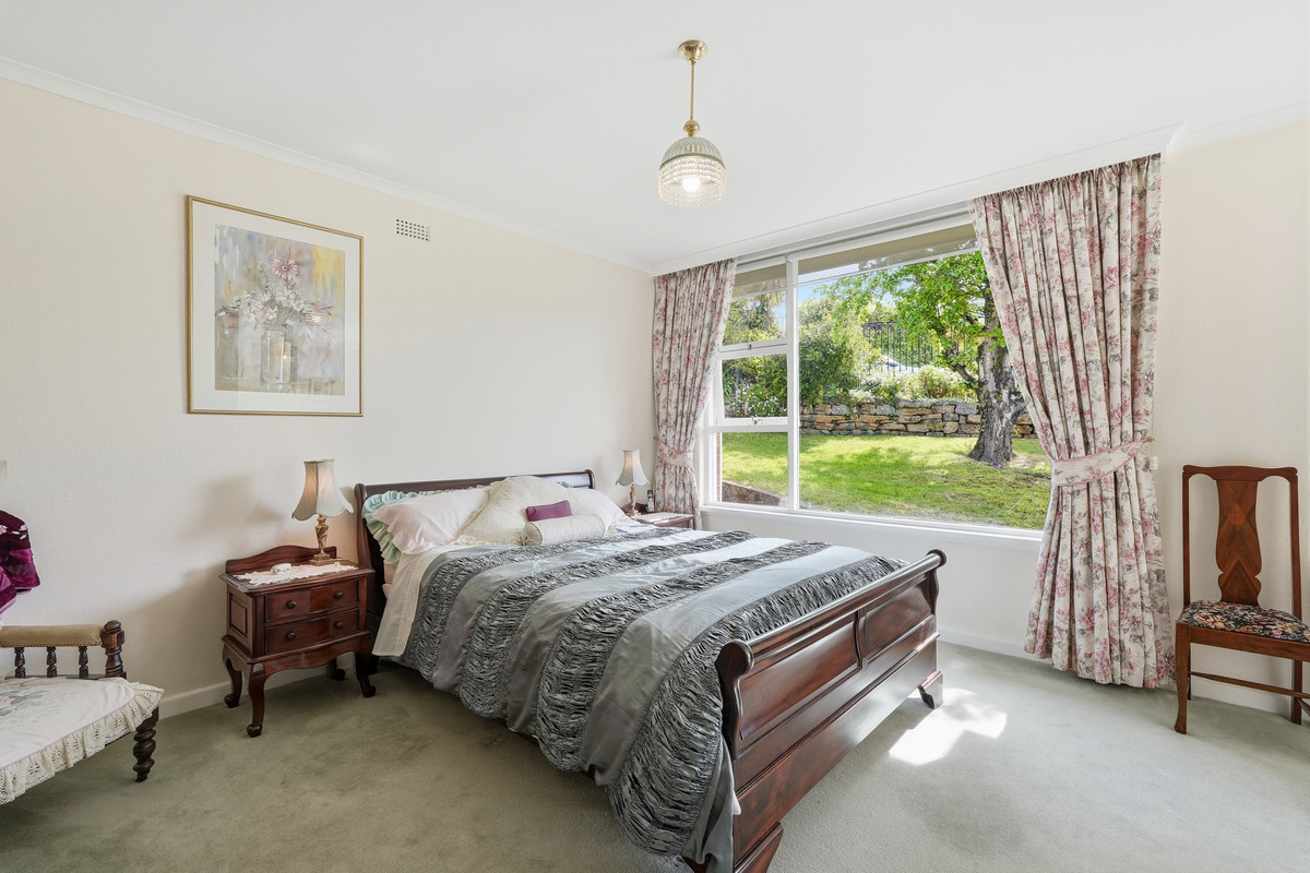 2 Sonning Crescent, Sandy Bay, TAS, 7005 - Image 17