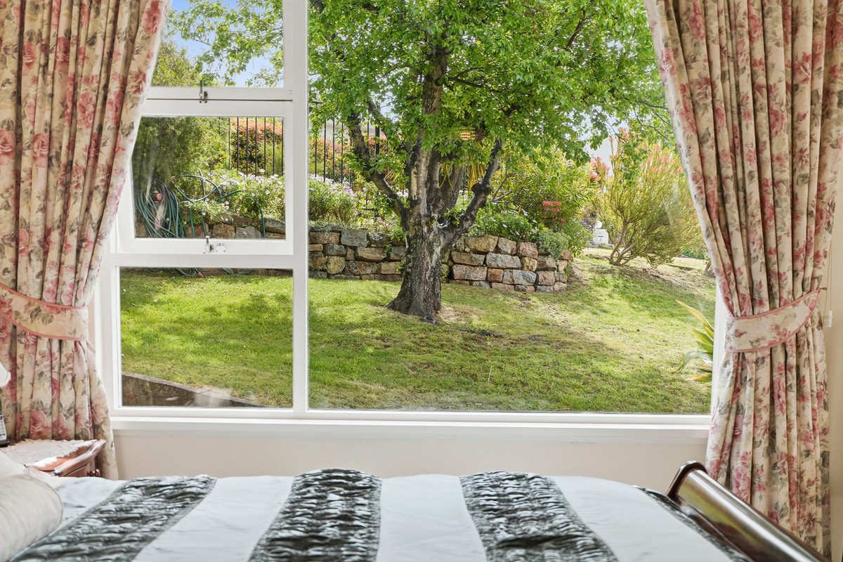 2 Sonning Crescent, Sandy Bay, TAS, 7005 - Image 18