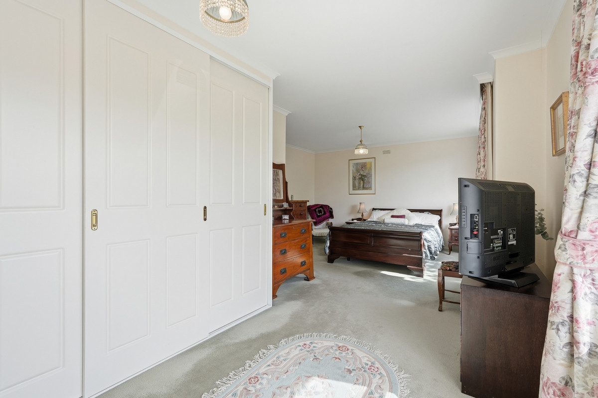 2 Sonning Crescent, Sandy Bay, TAS, 7005 - Image 22