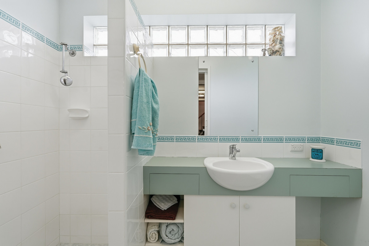 2 Sonning Crescent, Sandy Bay, TAS, 7005 - Image 27