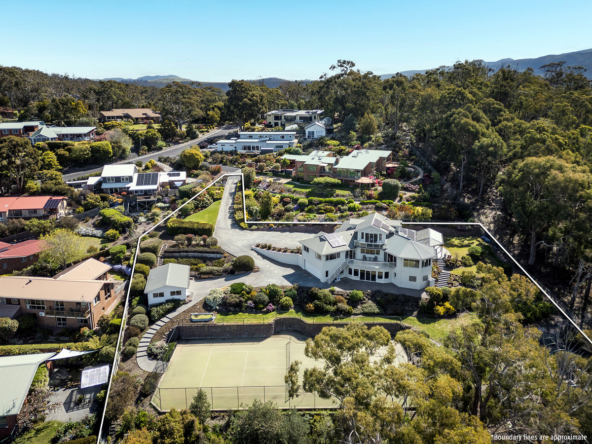 63 Jindabyne Road, Kingston Beach, TAS, 7050 - Image 1