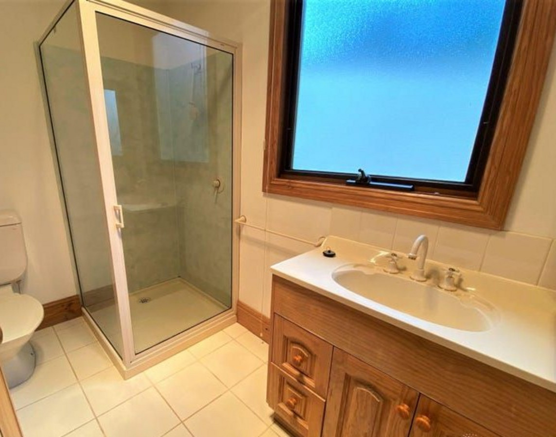 73 Oldham Avenue, New Town, TAS, 7008 - Image 10