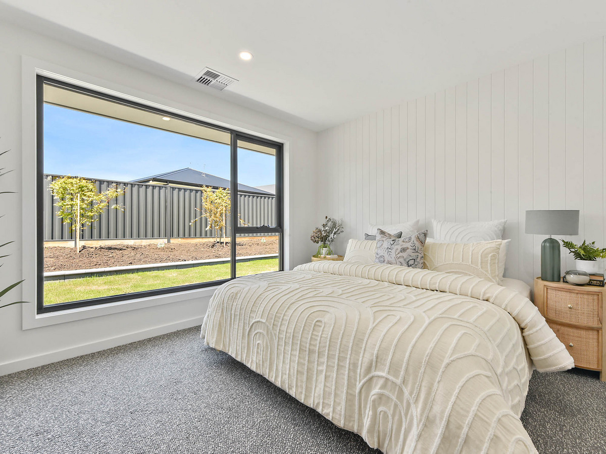 92 Parkfield Drive, Youngtown, TAS, 7249 - Image 12