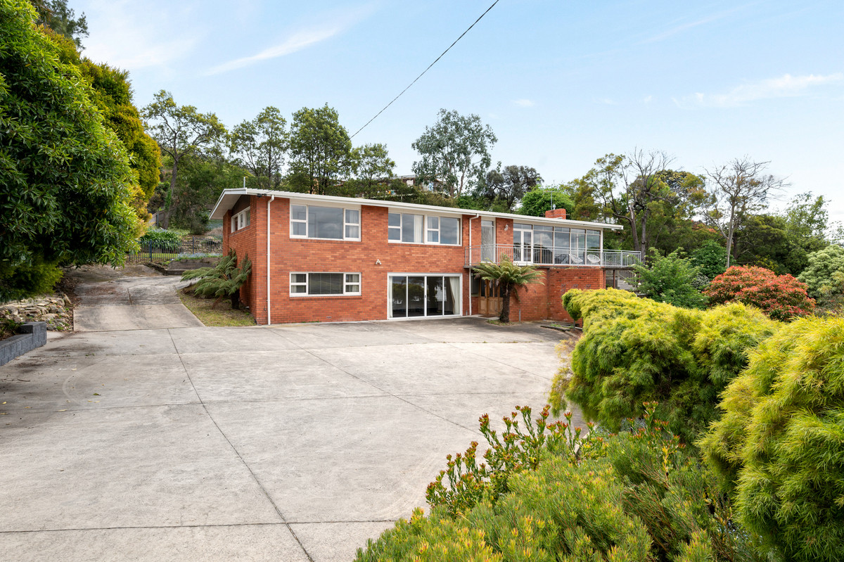 1 Atunga Street, Taroona, TAS, 7053 - Image 1