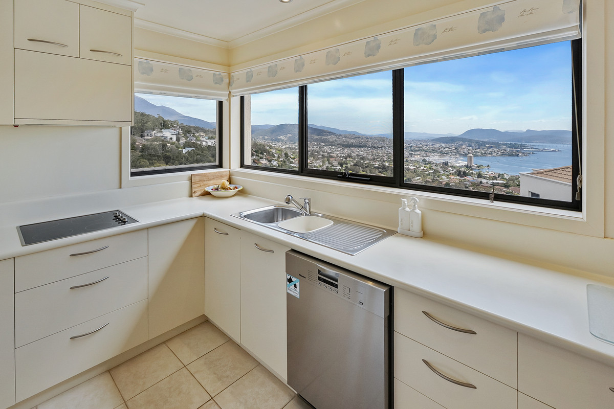 2/31 Marlborough Street, Sandy Bay, TAS, 7005 - Image 8