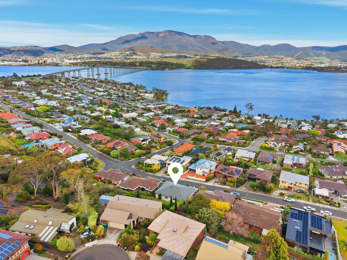 57 Cornwall Street, Rose Bay, TAS, 7015 - Image 1