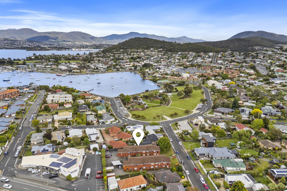 11/3 Nietta Road, Lindisfarne, TAS, 7015 - Image 1