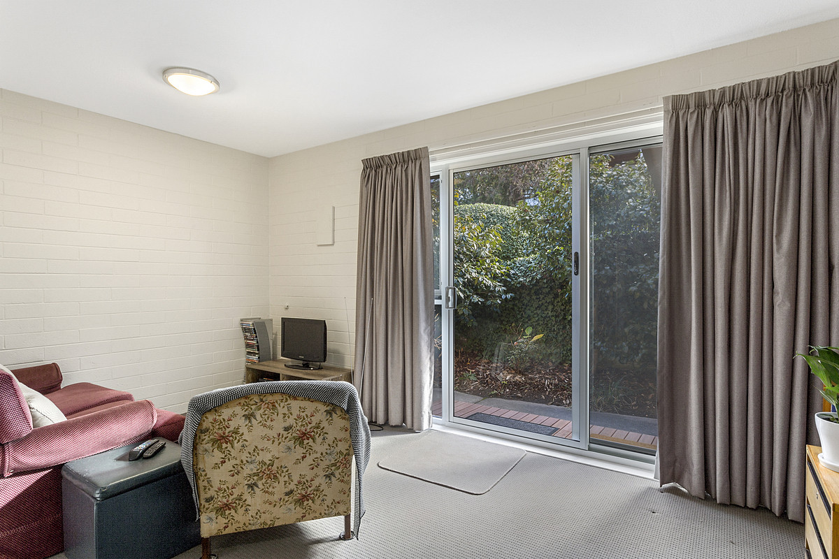 2/207 Churchill Avenue, Sandy Bay, TAS, 7005 - Image 4