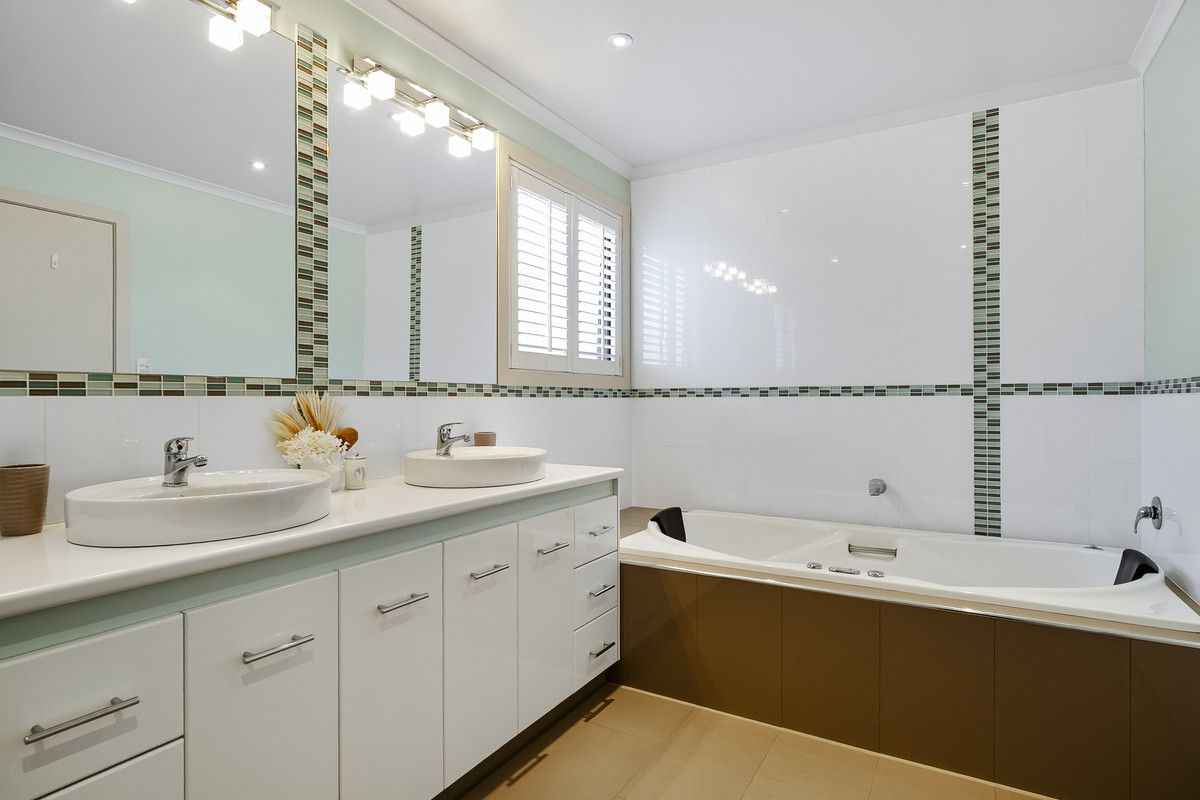 40 Suncoast Drive, Blackmans Bay, TAS, 7052 - Image 18