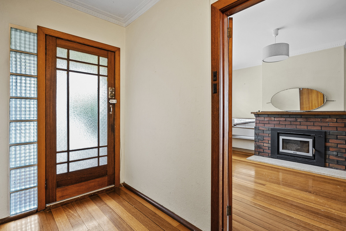 2 Suncrest Avenue, Lenah Valley, TAS, 7008 - Image 2