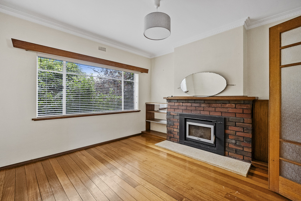 2 Suncrest Avenue, Lenah Valley, TAS, 7008 - Image 3