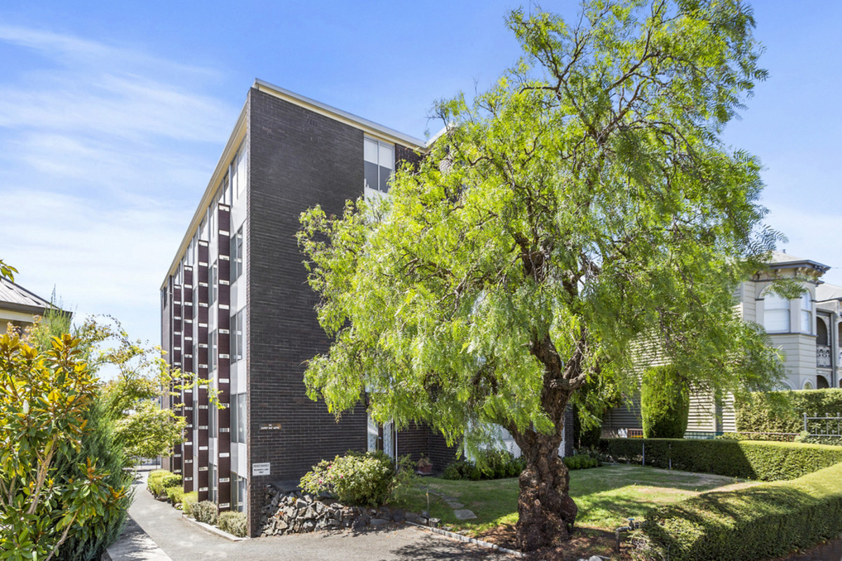 10/14 Ashfield Street, Sandy Bay, TAS, 7005 - Image 1