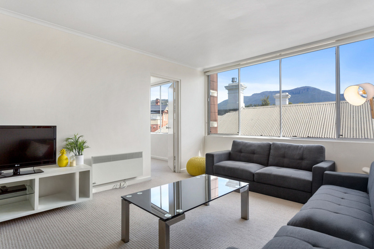 10/14 Ashfield Street, Sandy Bay, TAS, 7005 - Image 2
