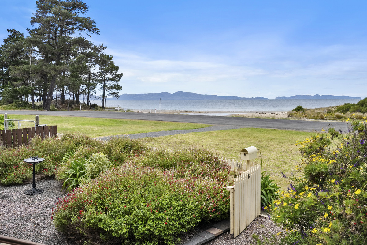 18 Esplanade, Swansea, TAS, 7190 - Image 1