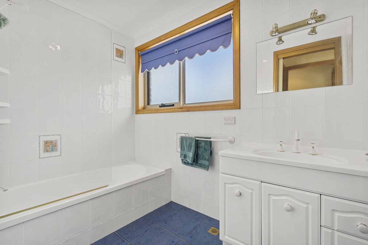 18 Esplanade, Swansea, TAS, 7190 - Image 25