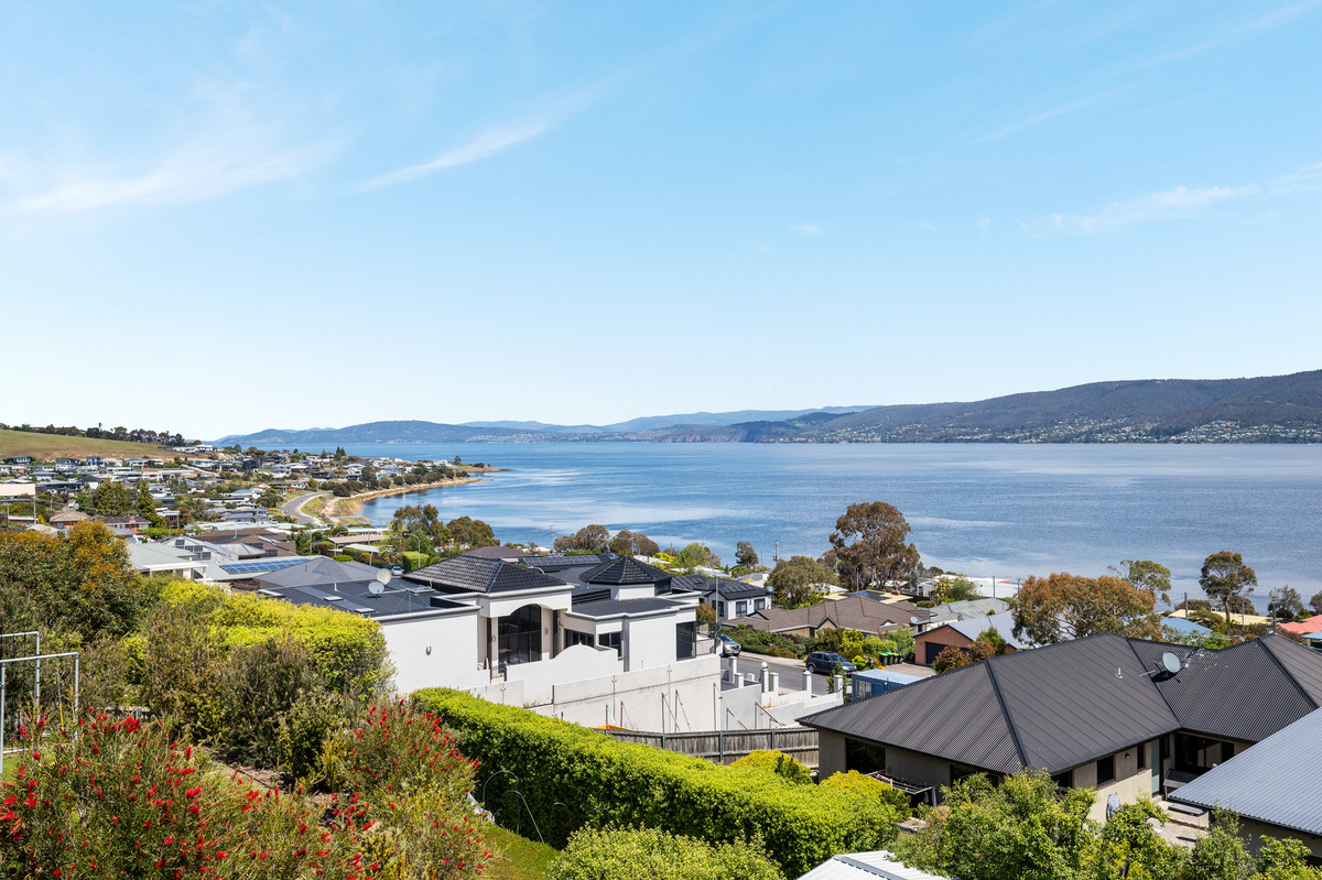 659 Oceana Drive, Tranmere, TAS, 7018 - Image 2
