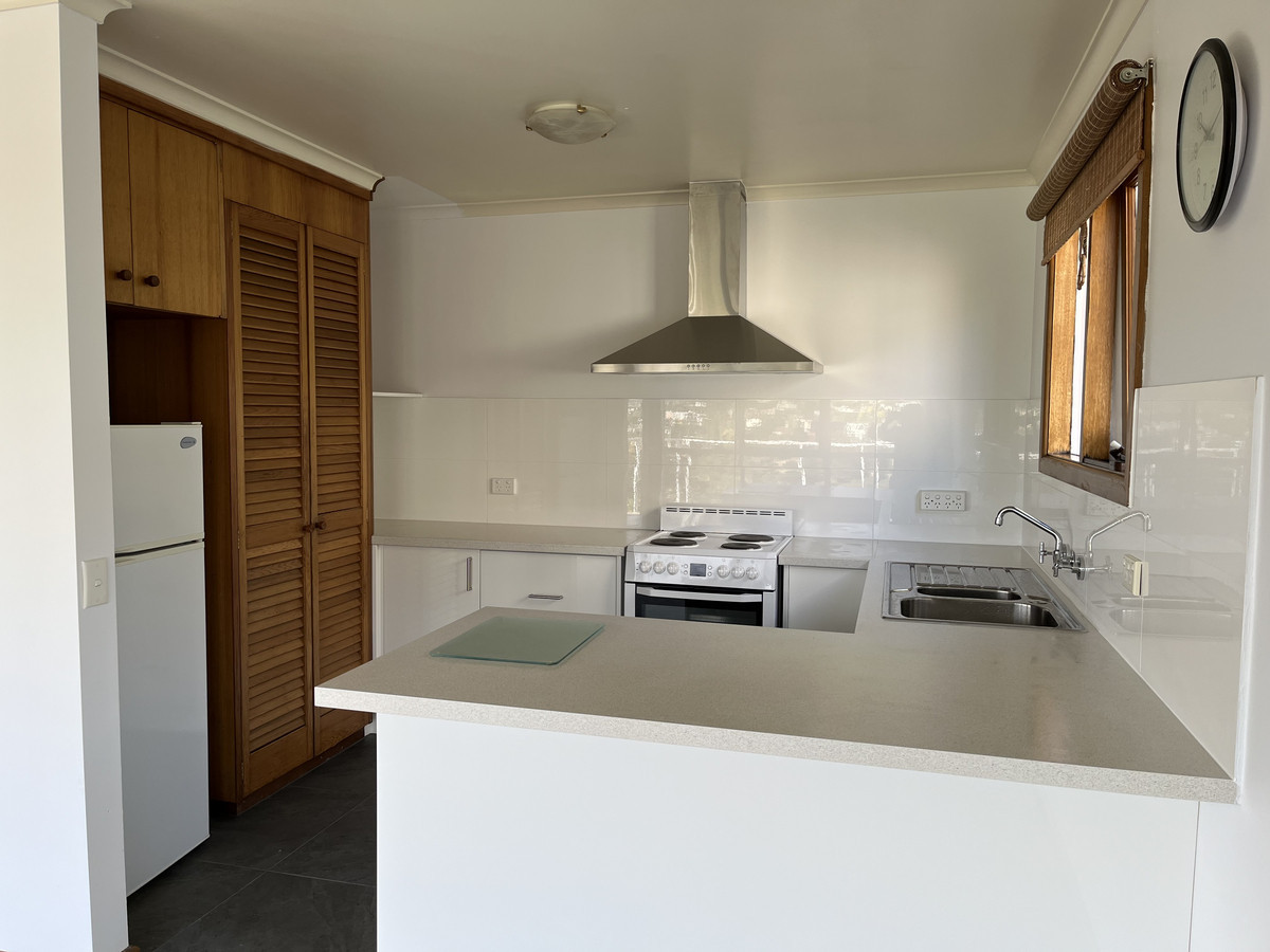 2/8 Dalkeith Court, Sandy Bay, TAS, 7005 - Image 2