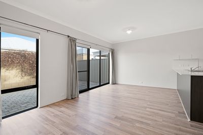 15 Hobson Loop, Piara Waters WA 6112