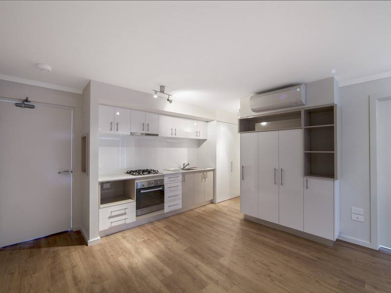MODERN GROUND FLOOR APARTMENT