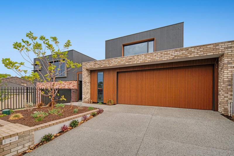 STUNNING FOUR BEDROOM HOME!