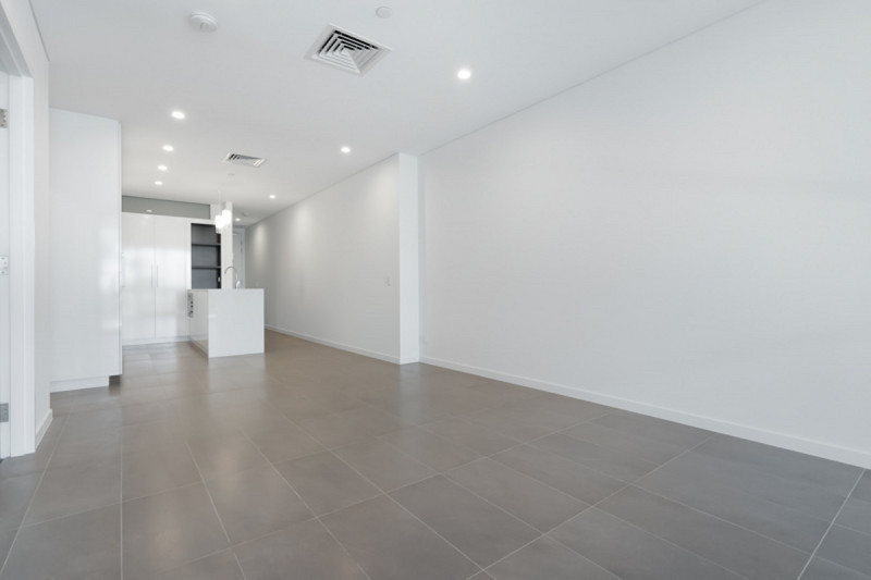 LUXURY LIVING WITH STUNNING VIEWS!
