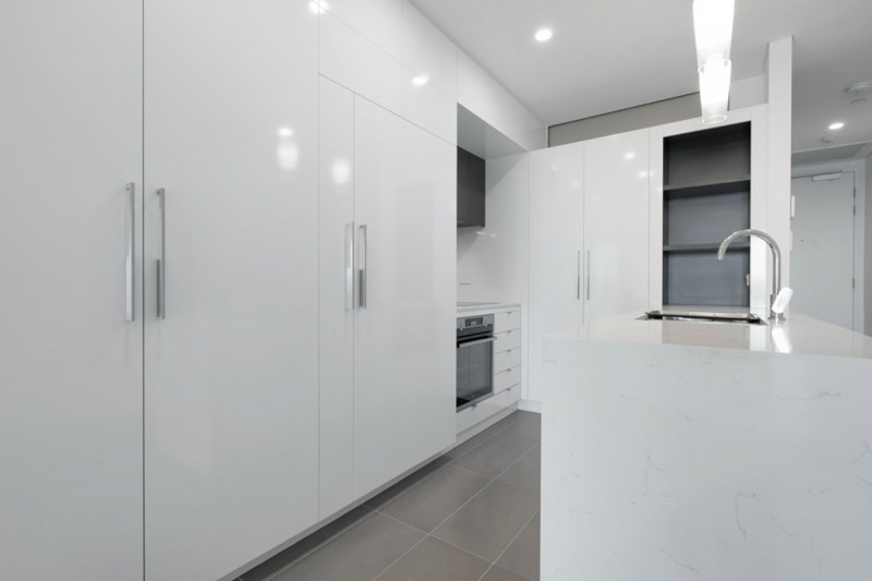 LUXURY LIVING WITH STUNNING VIEWS!