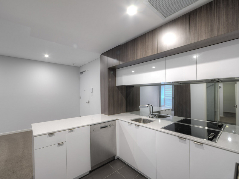 MODERN AND LUXURIOUS IN A GREAT LOCATION