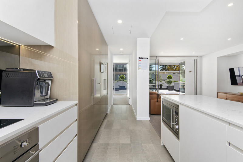 EXPERIENCE LUXURY LIVING
