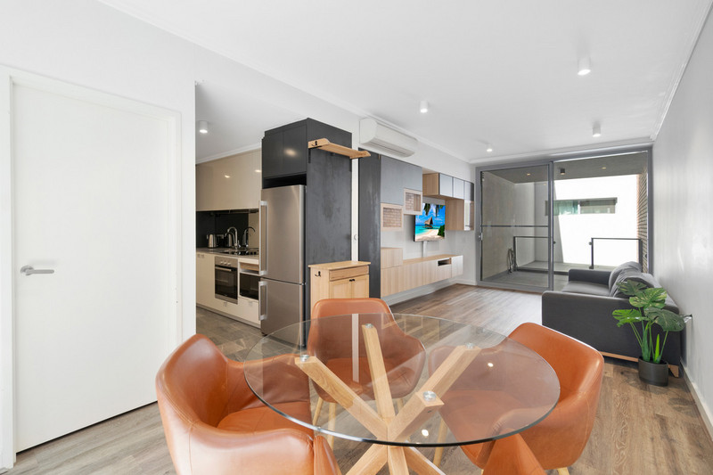 FURNISHED HAVEN IN CHIC GUILDFORD - 3 MONTH LEASE PREFERRED