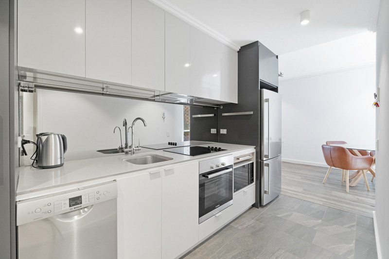 FURNISHED HAVEN IN CHIC GUILDFORD - 3 MONTH LEASE PREFERRED