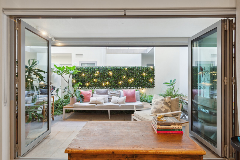 Fully Furnished Urban Living in North Perth!