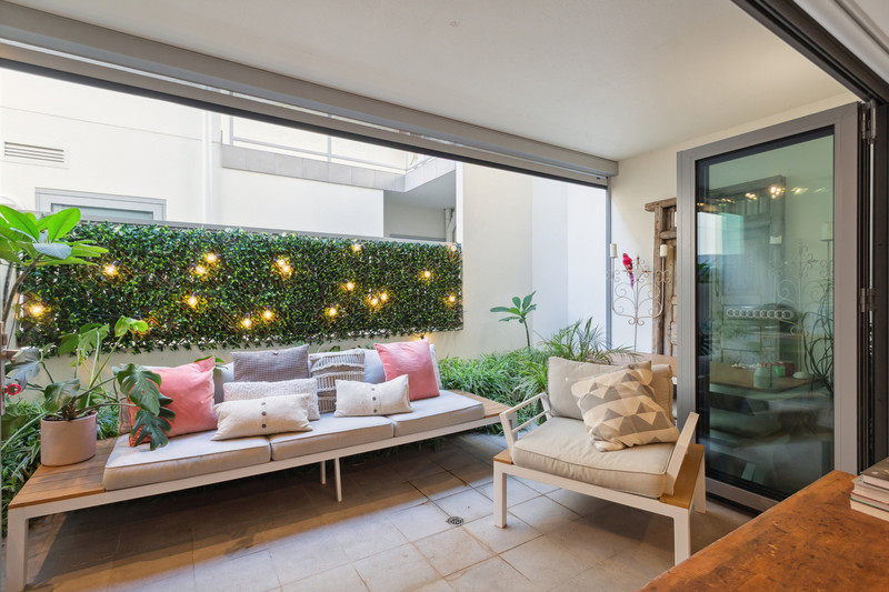 Fully Furnished Urban Living in North Perth!