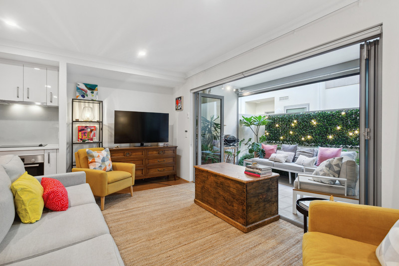 Fully Furnished Urban Living in North Perth!