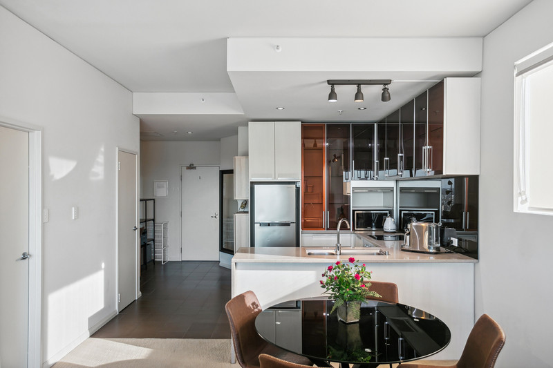 Peak Living at Its Best – Space, Light & Views