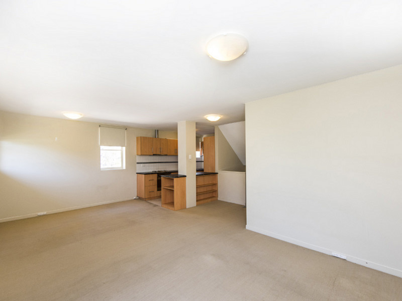 Spacious 2-Bedroom Apartment in Great Location