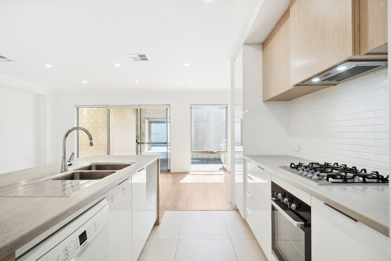 Beautiful Family Home in a Sought after area!
