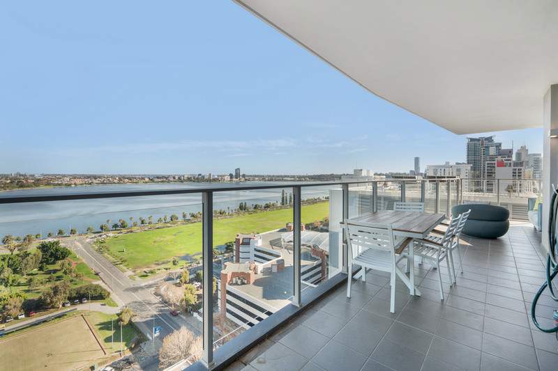FULLY FURNISHED WITH STUNNING VIEWS ON 20TH FLOOR | 6 MONTH LEASE