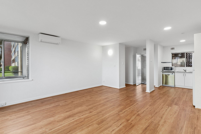Renovated apartment in Burwood