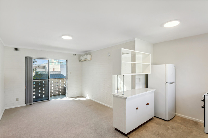 Bright, Low-Maintenance Apartment in Prime Claremont Location