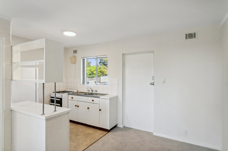 Bright, Low-Maintenance Apartment in Prime Claremont Location