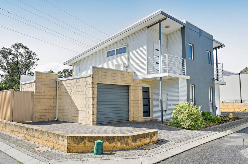 Modern & Contemporary Townhouse