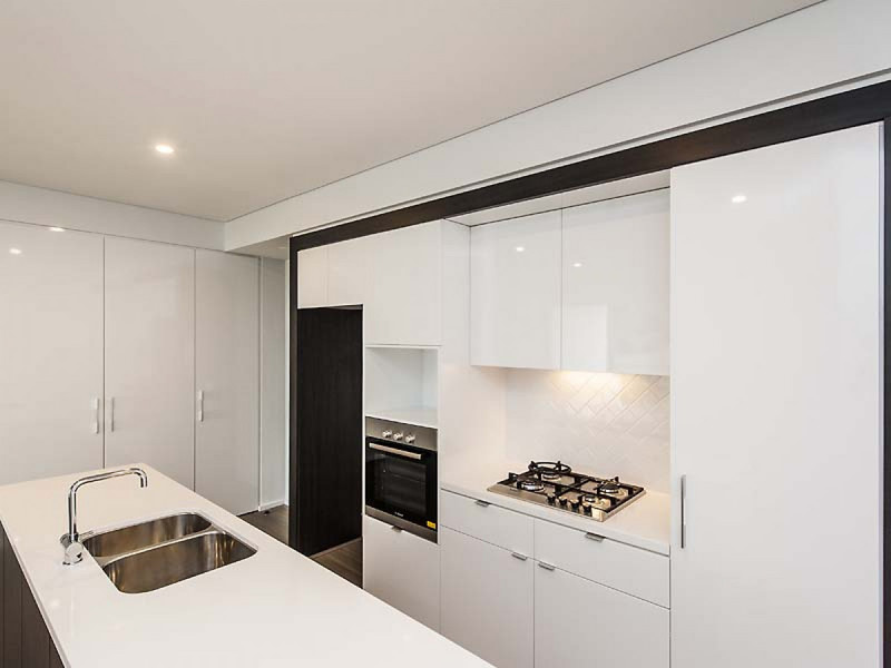 SPACIOUS 1 BEDROOM APARTMENT