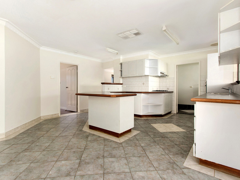 COSY FAMILY HOME IN PRIME LOCATION