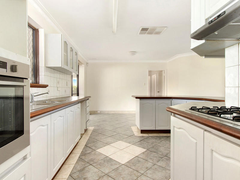 COSY FAMILY HOME IN PRIME LOCATION